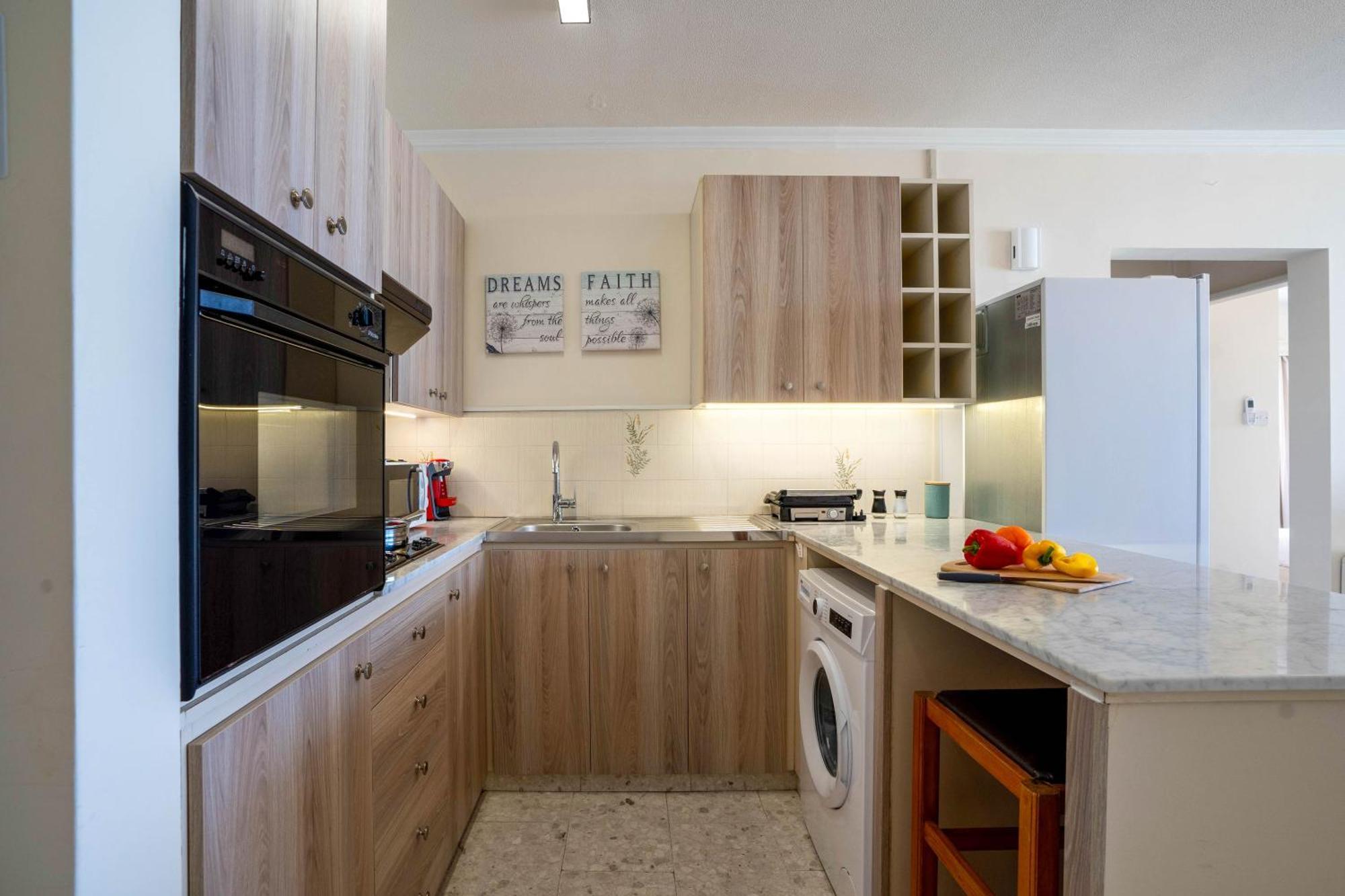 Makenzy Sandy Beachfront Paradise Λάρνακα Εξωτερικό φωτογραφία