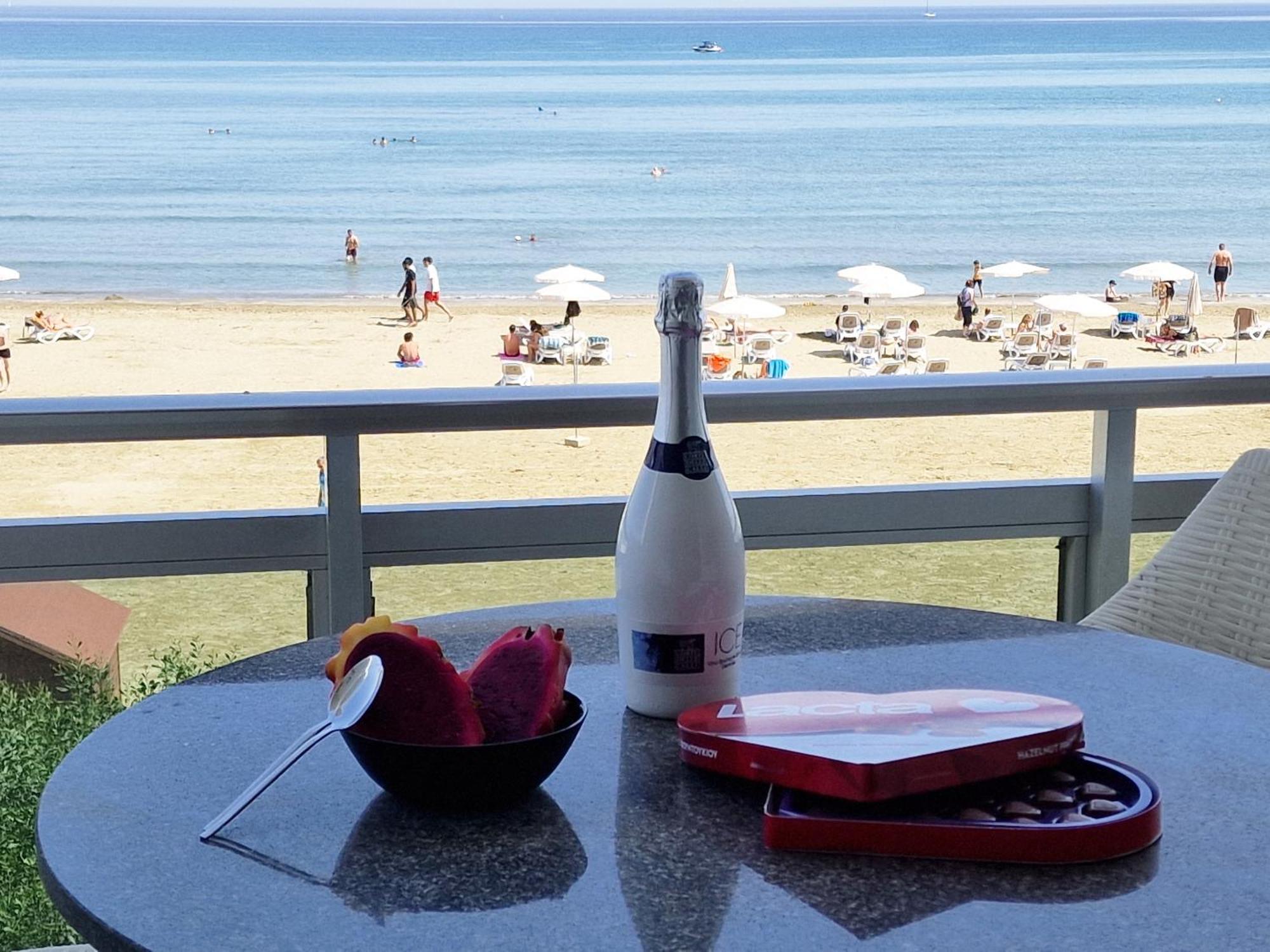 Makenzy Sandy Beachfront Paradise Λάρνακα Εξωτερικό φωτογραφία